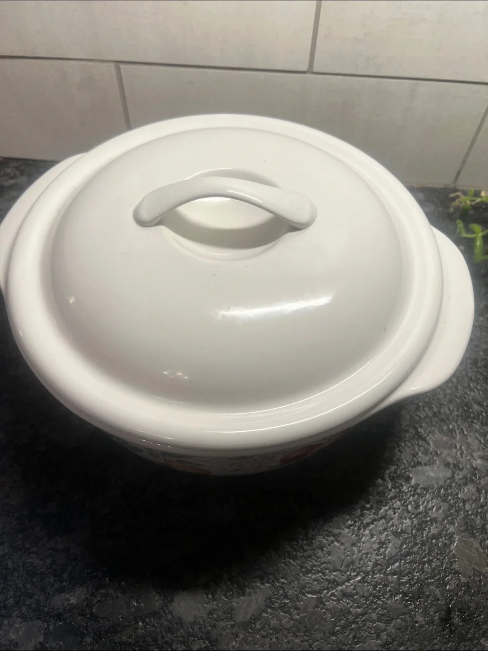 2-1/2 Corelle Coordinates ABUNDANCE OR CHUTNEY covered casserole bowl.